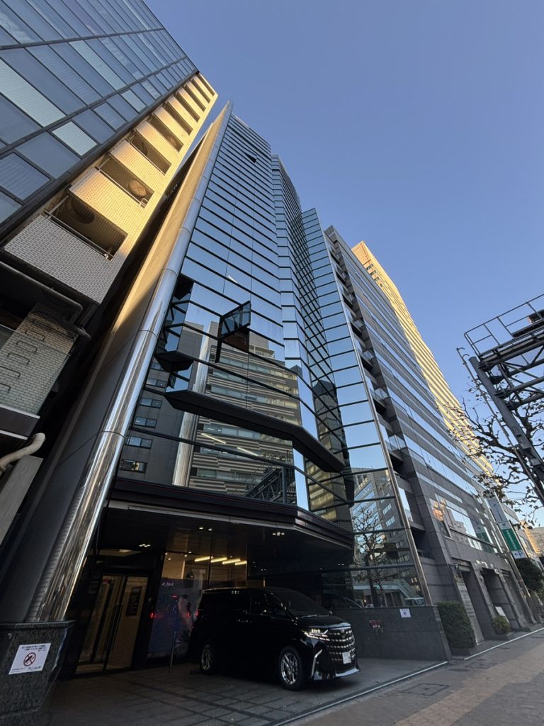 レガシアのオフィスビル外観